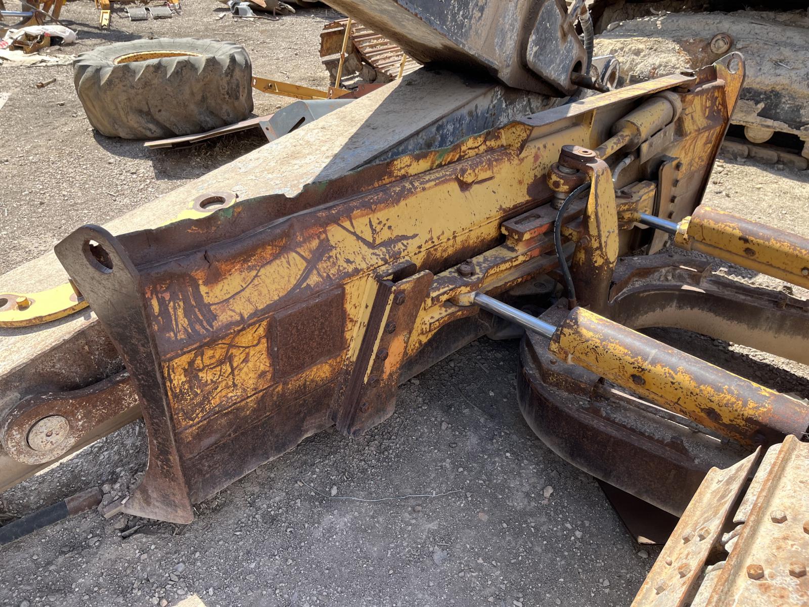 ./imagenes/INVOICE/2019/14386/TOPADOR FRONTAL CATERPILLAR D4H SERIES II (5).JPG